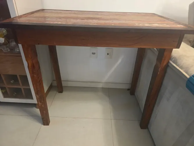 Mesa de decoração madeira demolição