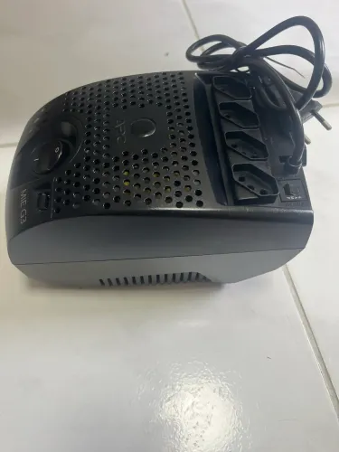 Nobreak APC MIE G3 Bivolt - 5 Tomadas + USB 