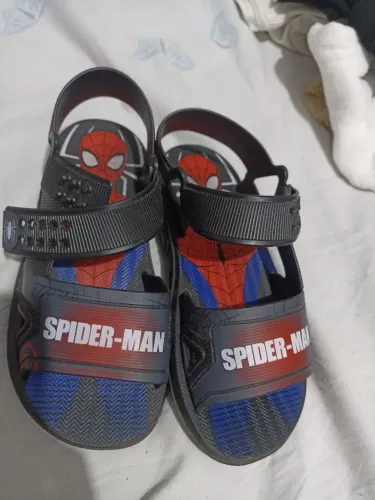 Sandália homem aranha n° 29/30