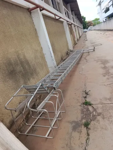 Escada trepadeira 