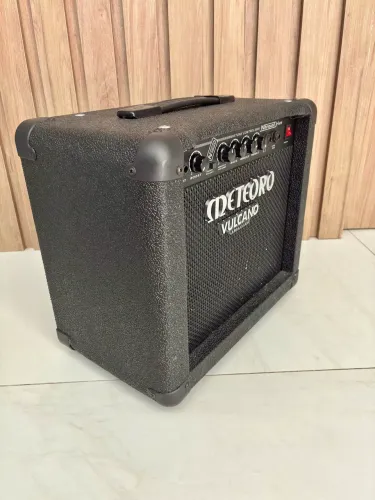 Amplificador Meteoro Nitrous Drive 15w