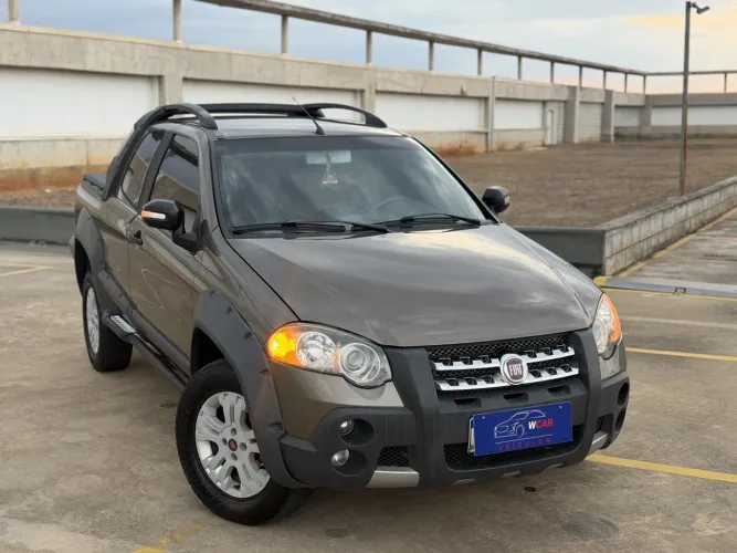 Fiat Strada Adv. Ext. 1.8 Locker Dual.flex CE 2011