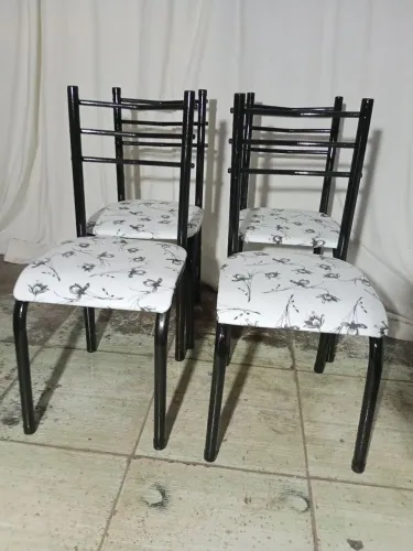 Cadeiras 4 unidade faço entrega 