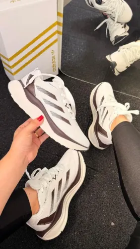 Tenis