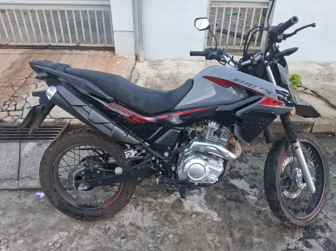 Moto shineray shi 175 efi quitada e selada sem multa