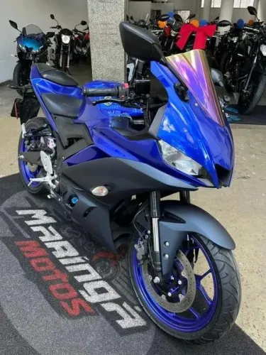 Yamaha R-3 321 azul 2023