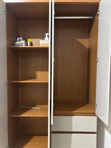 Vendo Guarda Roupa + cômoda