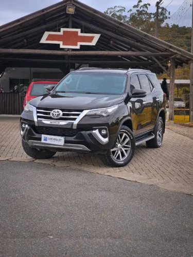 Toyota Hilux SW4 SRX 4X4 2.8 TDI 16V Dies. Aut. 2020