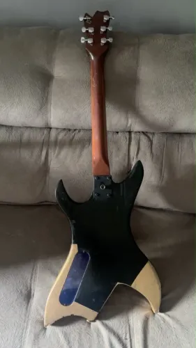 Violão giannini warlock