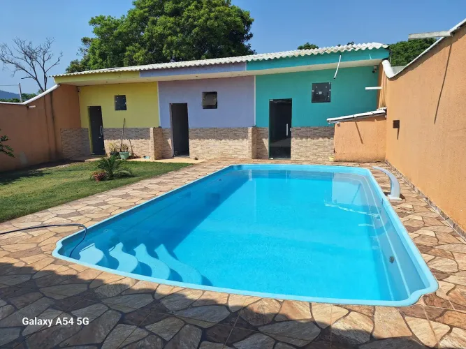 Suítes independentes p/ 6 Pessoas a 500m da Praia em Jaconé 