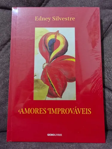 Livro Amores improváveis - Edney Silvestre (capa dura)