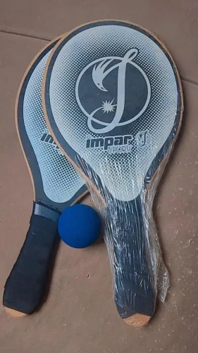2 RAQUETE DE PRAIA COM UMA BOLA