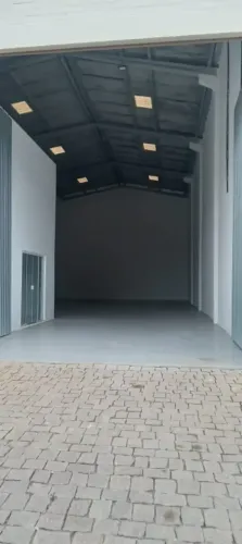 Imóvel para aluguel possui 285 metros quadrados em Fazendinha - Curitiba - PR