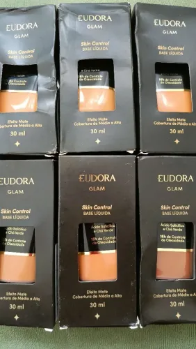 Base Líquida Glam Skin Control Eudora 30ml