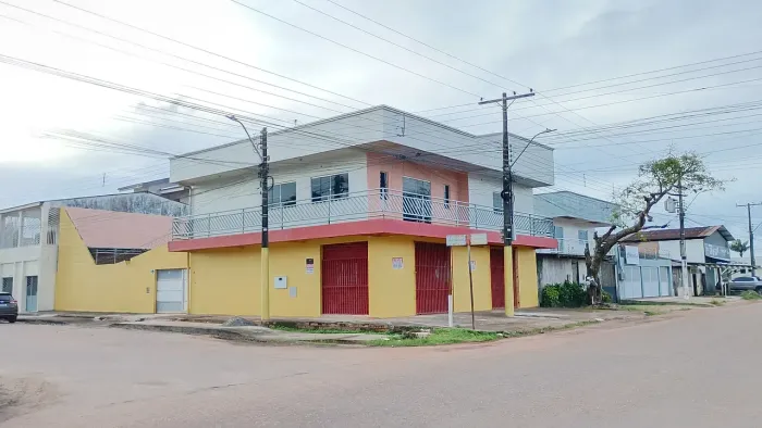 EXCELENTE PONTO COMERCIAL COM OPÇÃO DE MORADIA