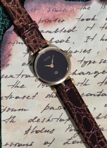 Relógio Gucci swiss feminino vintage 90's