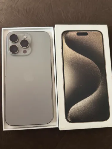 Vende iPhone 15 pro max 