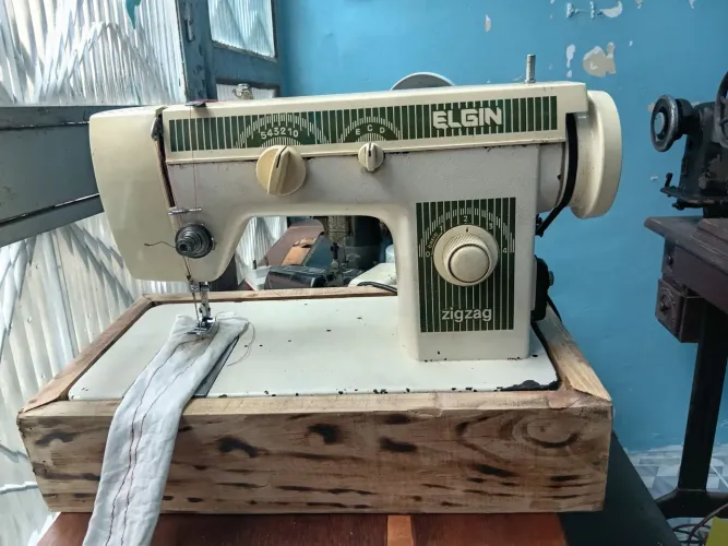 Maquina de costura eujim zigue-zague 