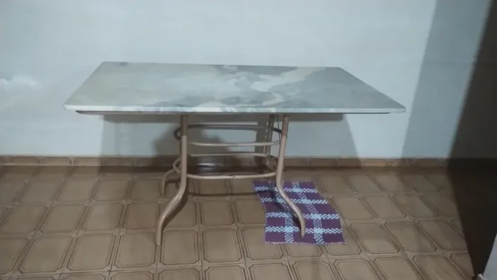 Mesa de pedra mármore 0,90m x 1,50m