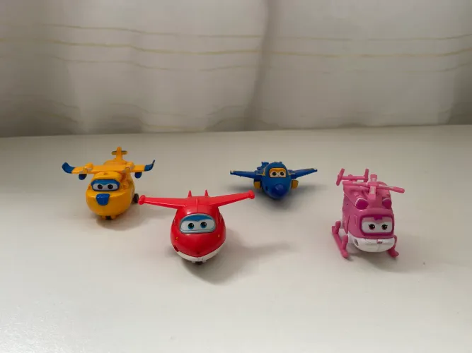 Aviões de brinquedo super wings