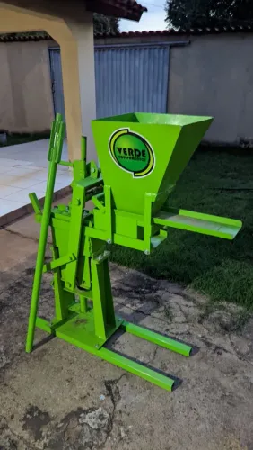Máquina para fabricar tijolo ecológico