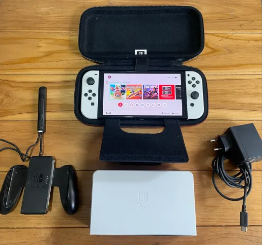 Nintendo Switch OLED Branco + Case Original (Envio OlxPay)