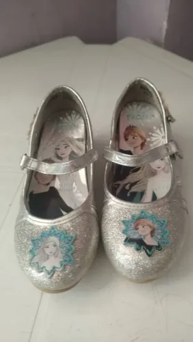 Sapato social original Disney semi nova numeração 26/27