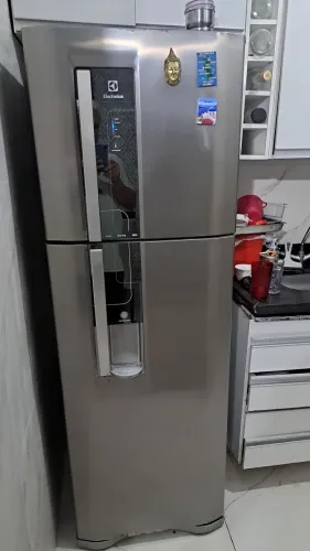 Geladeira electrolux 240 lts