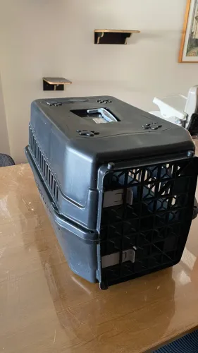 CAIXA DE TRANSPORTE PARA CÃES E GATOS Nº 4 | PRETA