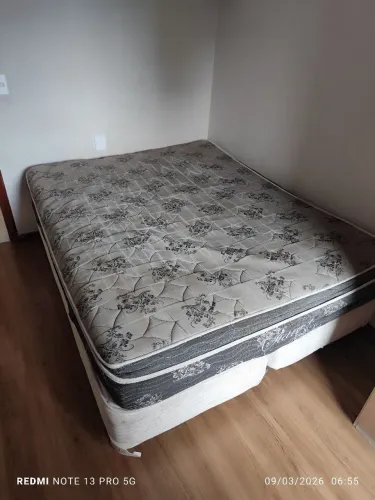Cama box casal queen e colchão