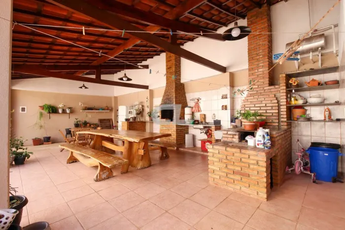 Casa, 5 quartos, 1 suite, 4 vagas
