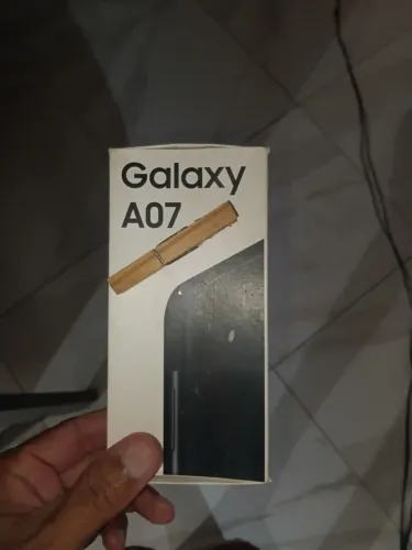 Vendo um celular Samsung 