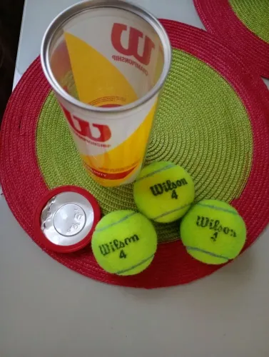 Kit 3 bolas Wilson + kit bolas ov + 30 bolas de tênis diversas