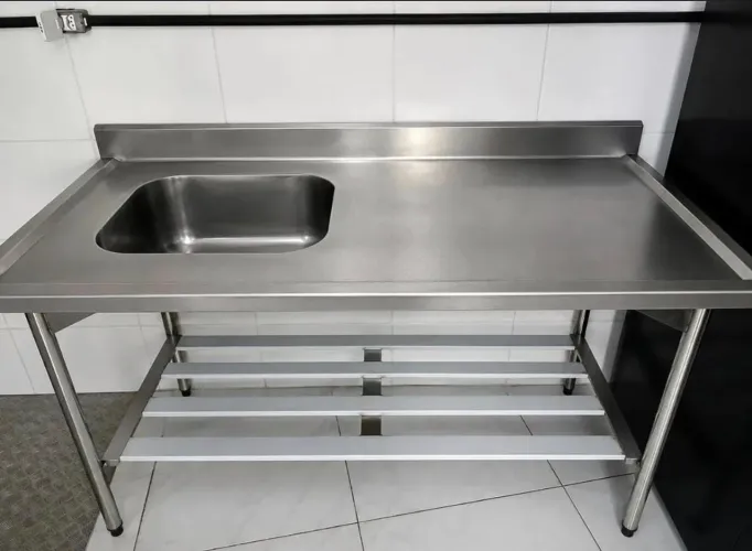 Mesa de inox