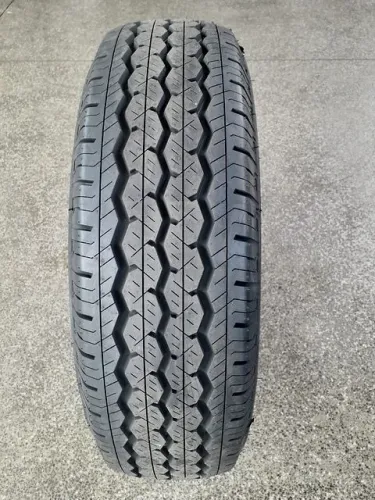 Pneu 225/75R16 C 10 LONAS XBRI Forza VAN E1 118/116 R ( Pneu Iveco Daily, Pneu S R$ 400,00