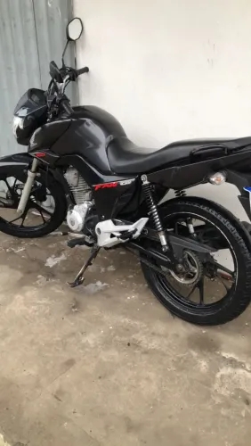 Alugo moto semanal,250 sem calção 