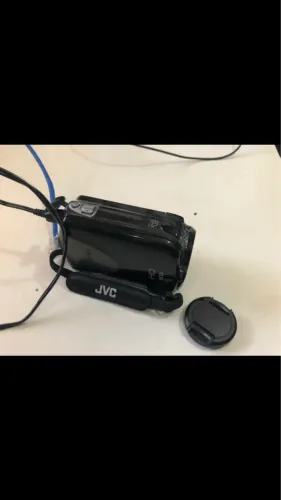 Filmadora jvc full HD com carregador sem bateria