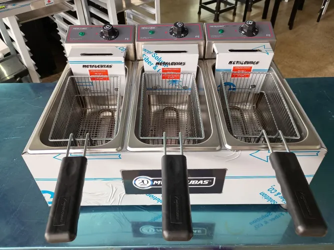 Fritadeira Elétrica FE 3 Cestos 12 Litros 220V - MetalCubas 