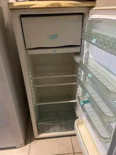 Geladeira Eletrolux funcionando perfeitamente