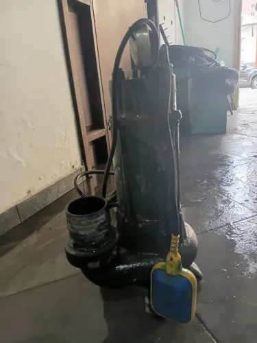 Bomba submersa monofasica