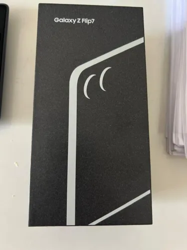 SAMSUNG GALAXY Z FLIP7