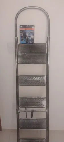 Escada e led para carro. Tudo junto e preço baixo. 