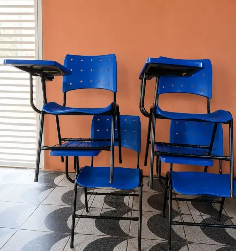 Kit 4 Cadeiras Escolares Usadas - Ótimo Estado