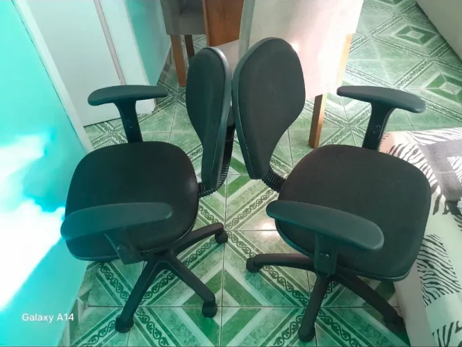 Par de cadeira giratória de escritório