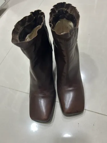 Bota Louis Vuitton marrom