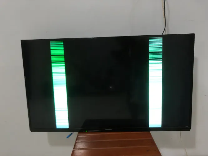 Televisão 40p - Panasonic (com defeito)