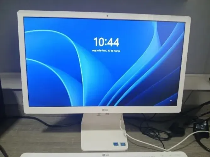 ALL in one LG - completo - Wi-fi - Quadcore - 4gb RAM SSD 128gb