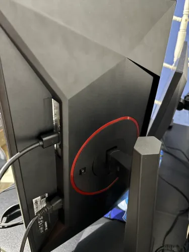 Monitor AOC 24 POL 180hz IPS HDR 0,5ms