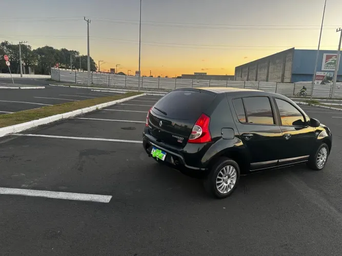Renault Sandero Privilège Hi-flex 1.6 16V 5P 2010