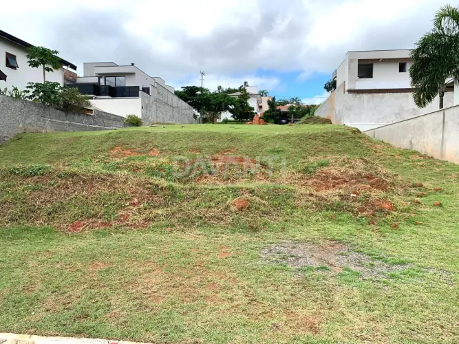 Terreno à venda no Condomínio Querência em Valinhos na Davanti Imóveis.